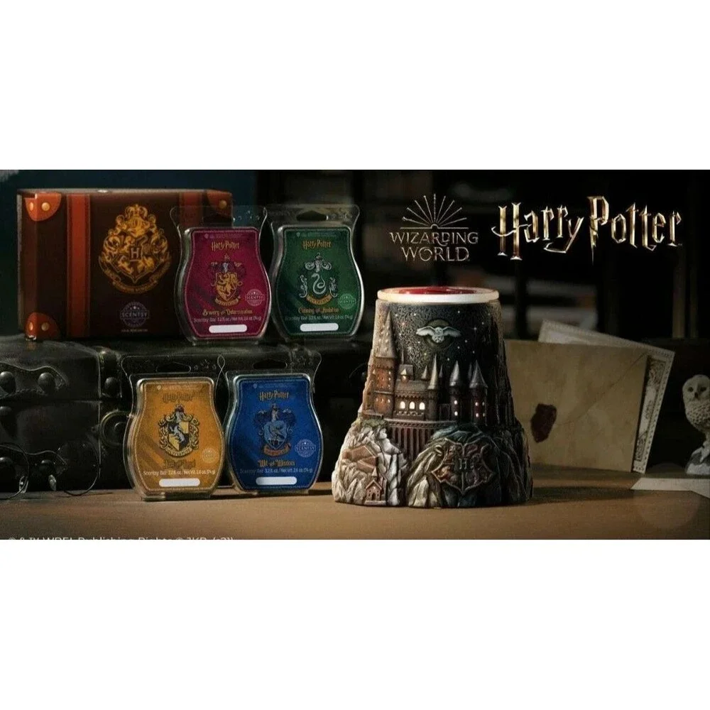 Scentsy Hogwarts Warmer and Hogwarts Houses  & Honeydukes  Wax Collection NIB
